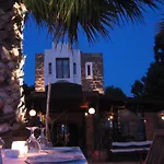 Nomia Boutique יאליקאבאק