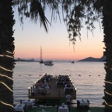 Nomia Boutique Hotel